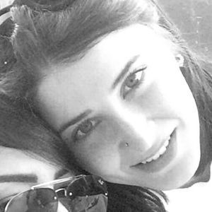 Meet your Posher, Mouna